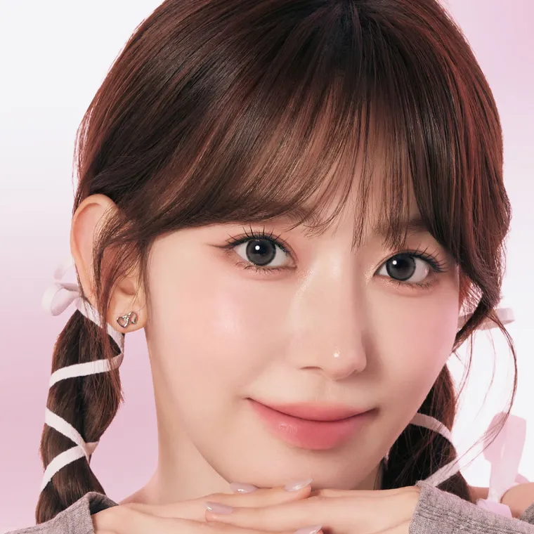 宮脇咲良イメージモデルカラコン【molak 1month/モラクマンスリー】｜