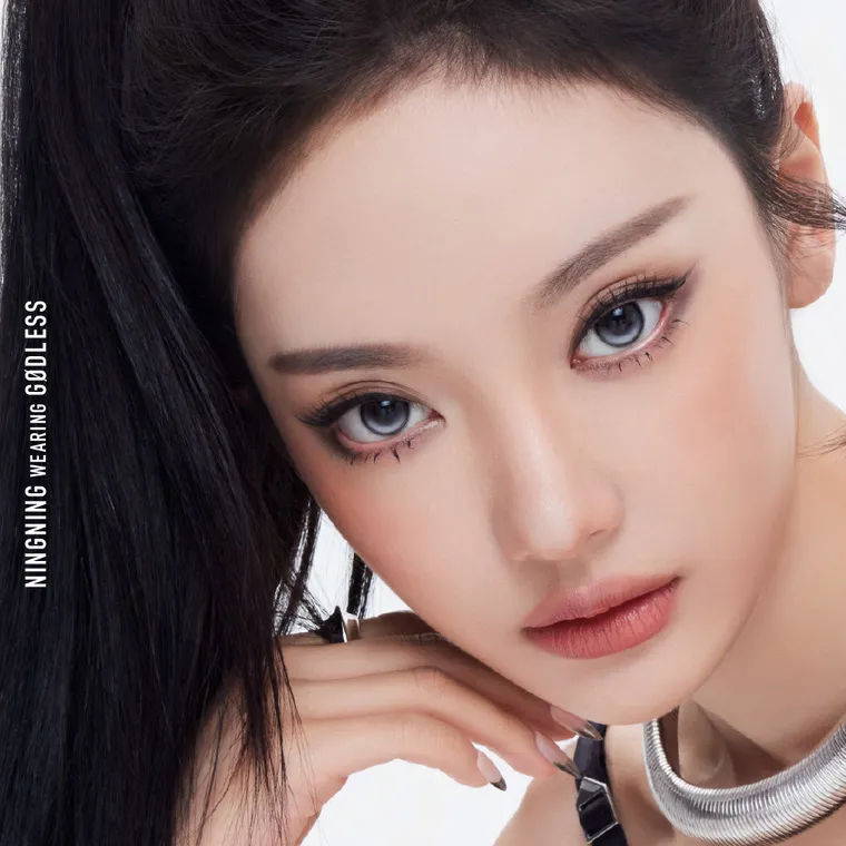 aespaイメージモデルカラコン【アザーマンスリー/ØTHER 1MONTH】｜
