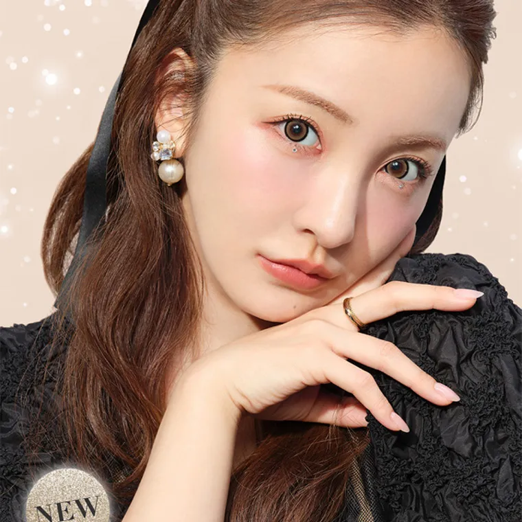 板野友美(ともちん)イメージモデルカラコン シークレットキャンディーマジック｜